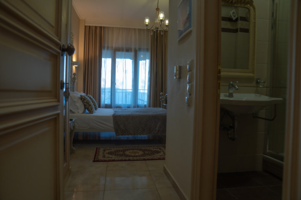 Double room with Private Terrace & Mountain View, 24 m² — 1